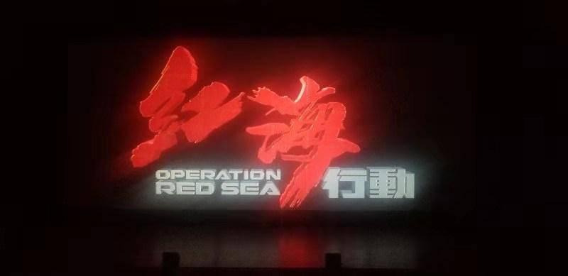 路人镜头下的景甜长啥样？关掉10级美颜后，终于赞同张继科审美了
